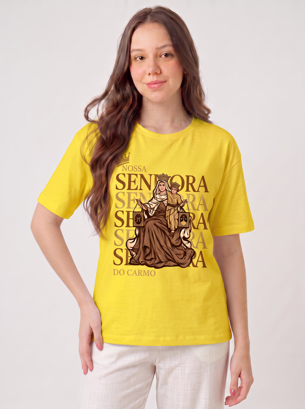Camiseta Feminina Nossa Senhora do Carmo – Sob o Manto de Maria