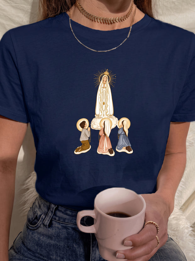 Camiseta Feminina Nossa Senhora de Fátima – Luz que Guia