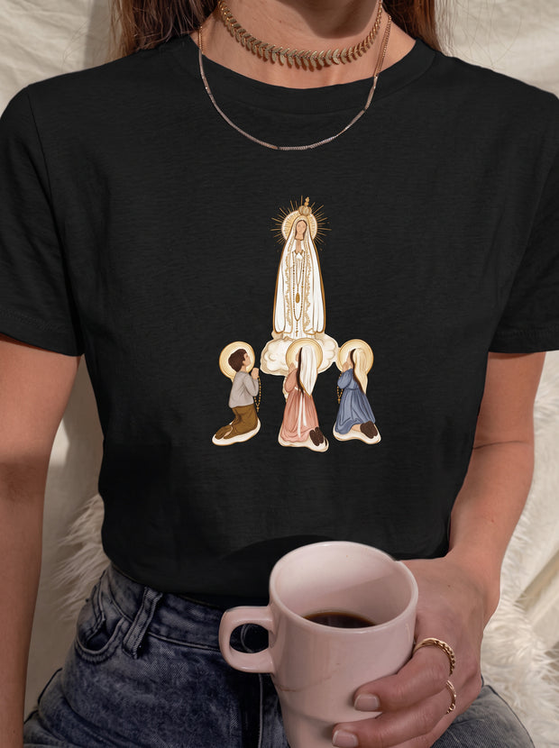 Camiseta Feminina Nossa Senhora de Fátima – Luz que Guia