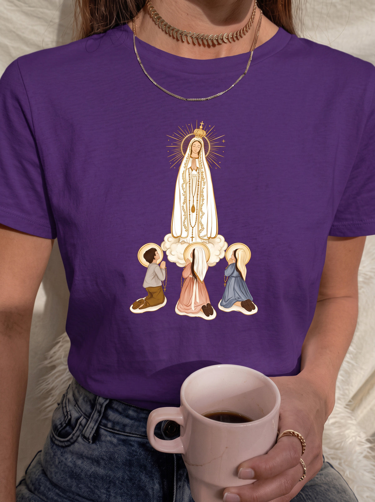 Camiseta Feminina Nossa Senhora de Fátima – Luz que Guia