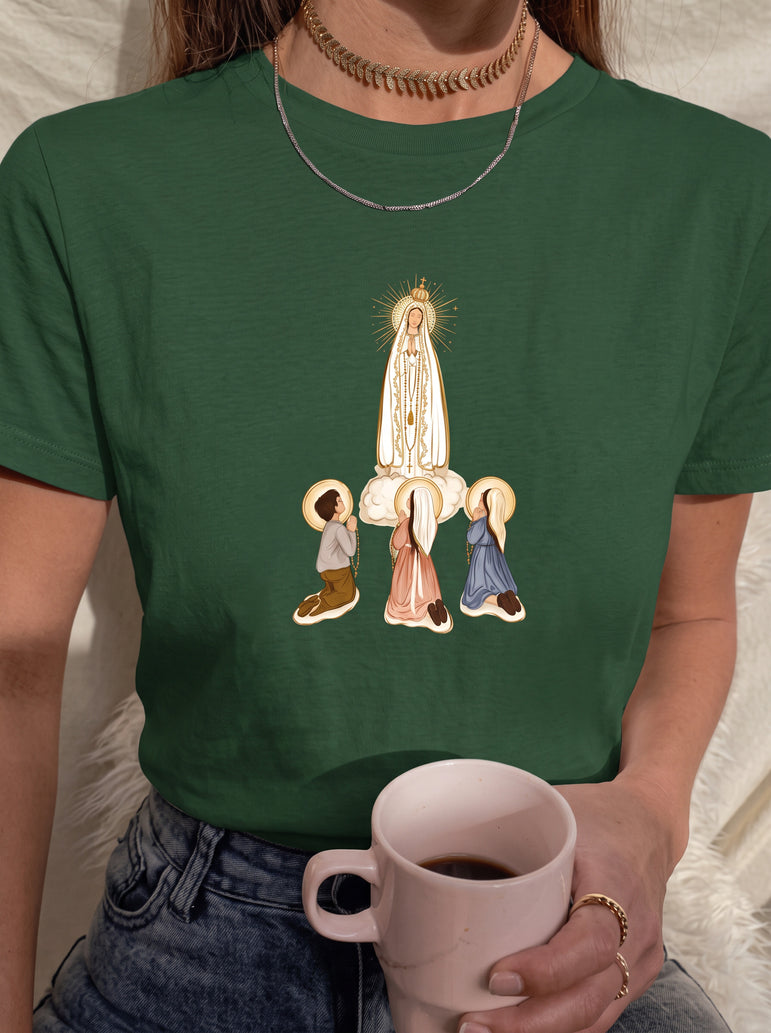 Camiseta Feminina Nossa Senhora de Fátima – Luz que Guia