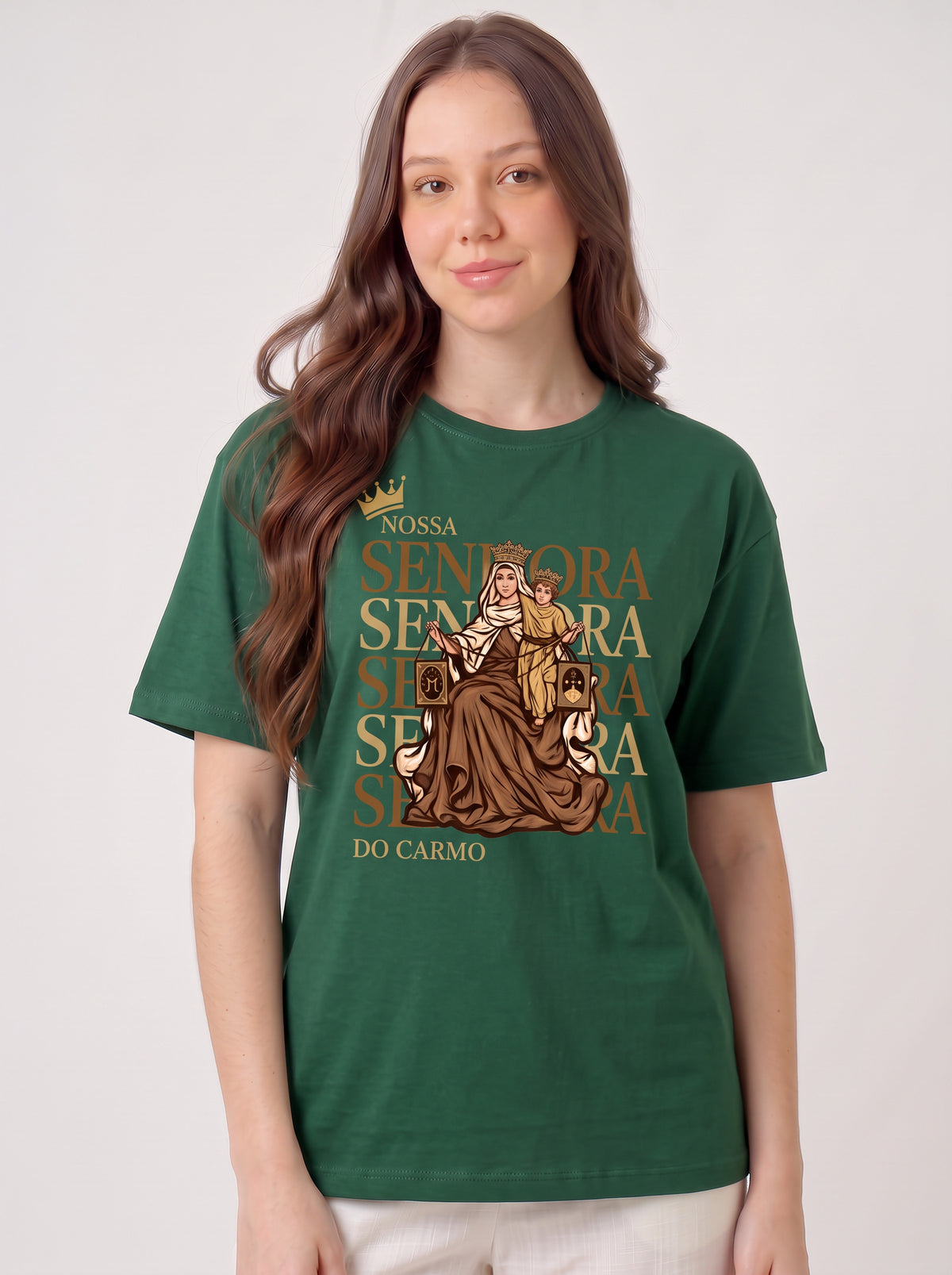 Camiseta Feminina Nossa Senhora do Carmo – Sob o Manto de Maria