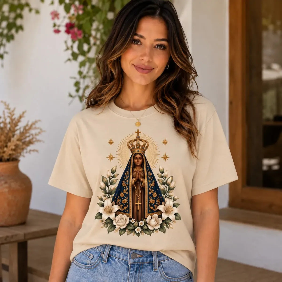 Camiseta Aparecida Lírios e Rosas Feminina Bege