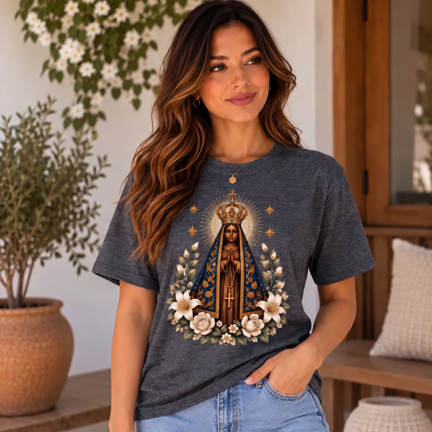Camiseta Aparecida Lírios e Rosas Feminina Grafite