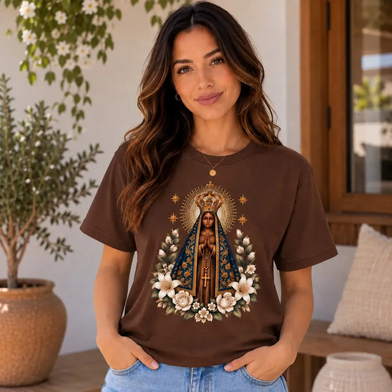 Camiseta Aparecida Lírios e Rosas Feminina Marrom