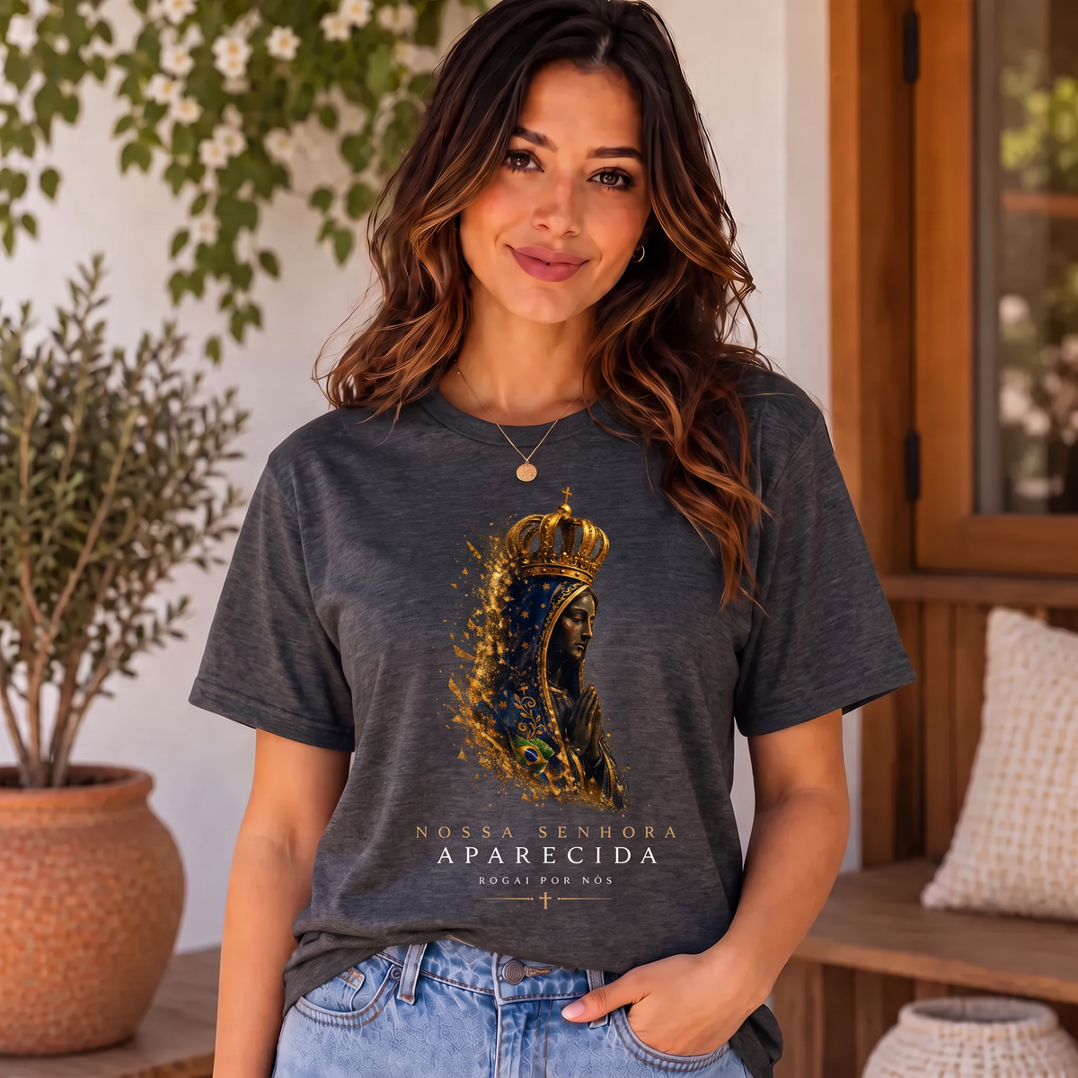 Camiseta Nossa Senhora Aparecida Rogai por Nós Feminina Grafite