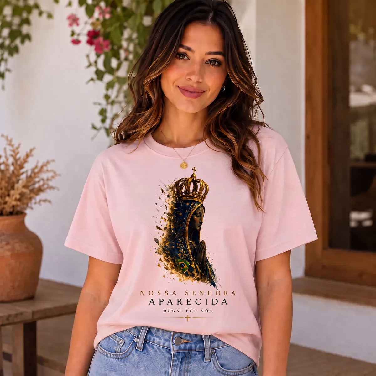 Camiseta Nossa Senhora Aparecida Rogai por Nós Feminina Rosa