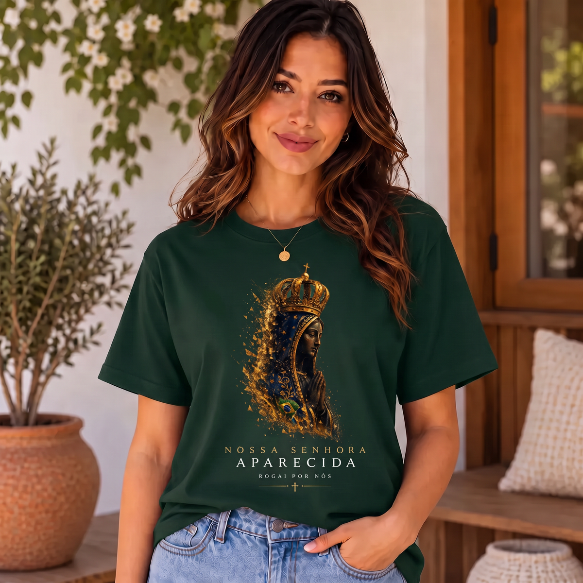 Camiseta Nossa Senhora Aparecida Rogai por Nós Feminina Verde